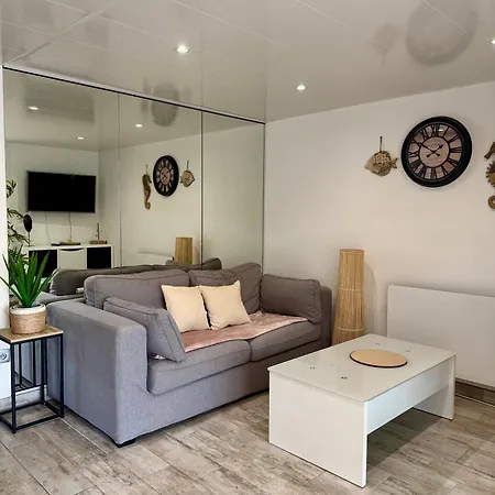 Holiday home Cocoon Marin - 6pers- Richelieu - Histoire De Cles *